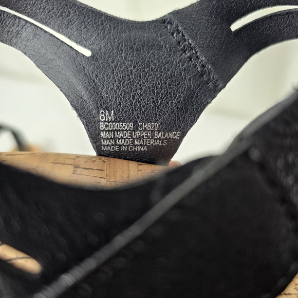 B.O.C Comfort Black Strappy Sandals Cork Footbed Size 8 - Picture 9 of 9